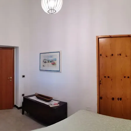 Apartment - The House Of The Rising Sun
